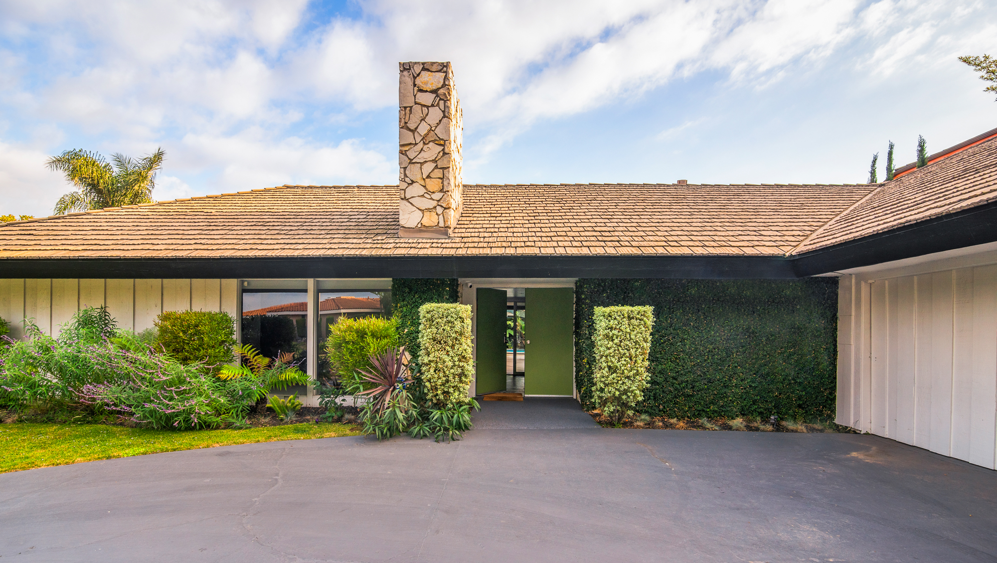 JW Residence exterior, a mid-century property in the Earendel Management heritage portfolio